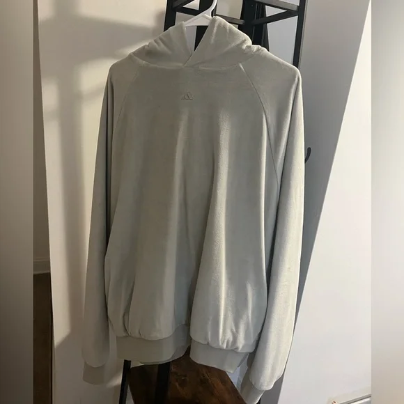 ADIDAS BASKETBALL VELOUR HOODIE